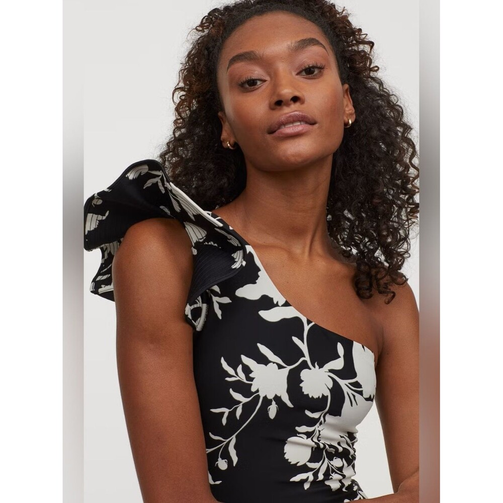 Johanna Ortiz x H&M one-shoulder swimsuit Black & Cream botanical Sz M Resort
